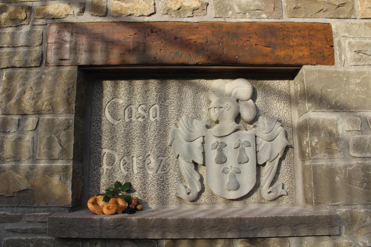Pensjonat Casa Perez Yebra de Basa Zewnętrze zdjęcie
