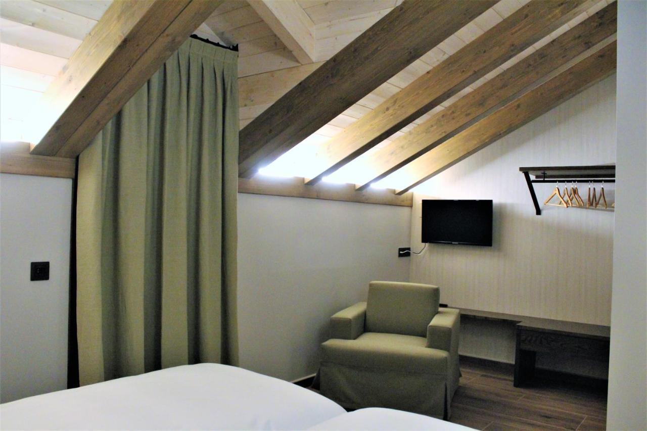 Pensjonat Casa Perez Yebra de Basa Zewnętrze zdjęcie