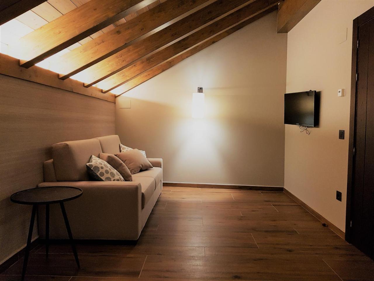 Pensjonat Casa Perez Yebra de Basa Zewnętrze zdjęcie